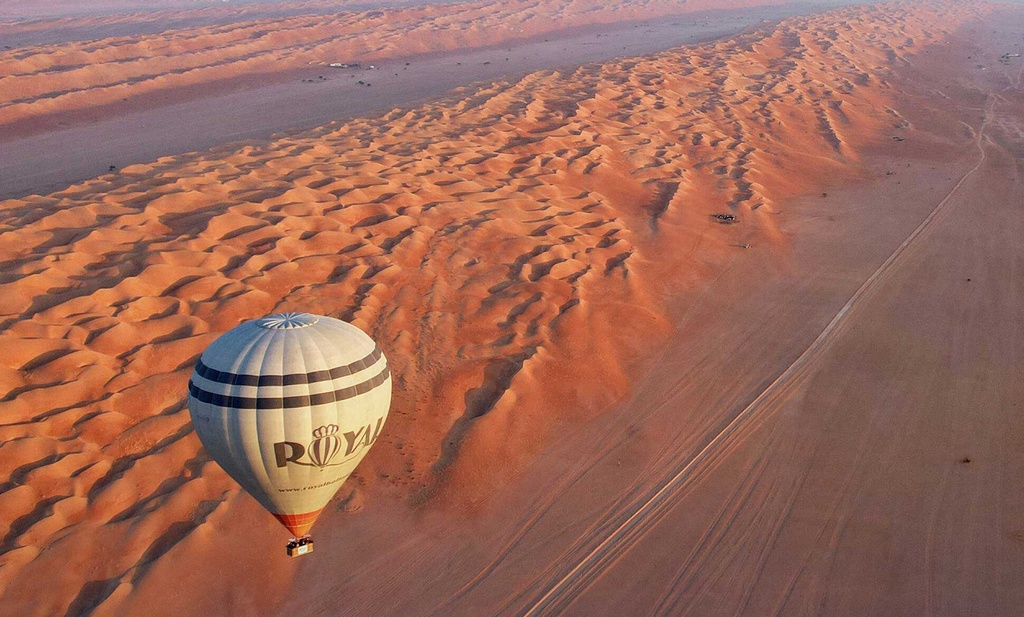  Above the Desert (Hot Air Ballon + Wadi Hawer)